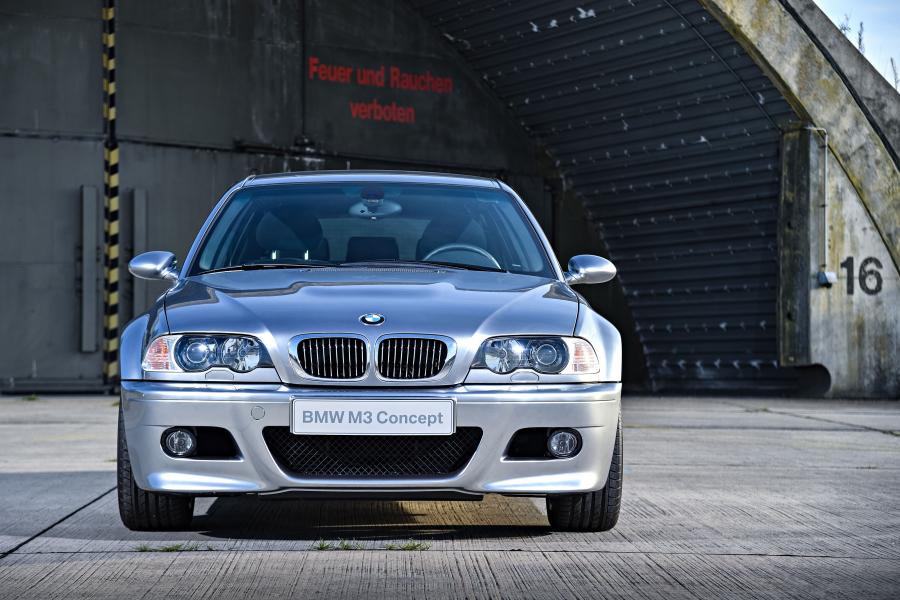  BMW M3 Touring Concept (E46) 2000 года  (фото 20 из 29)